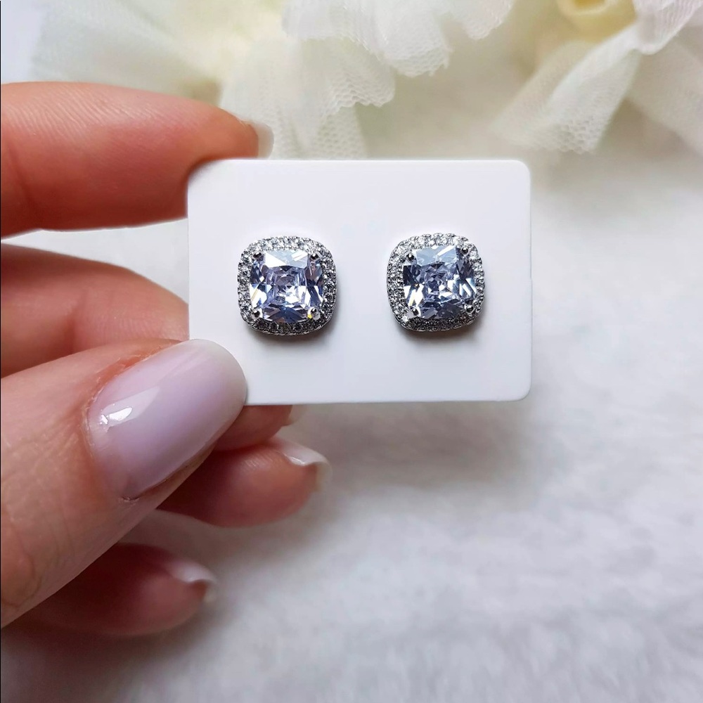 New 925 Sterling Silver Diamond Stud Earrings - Picture 2 of 9